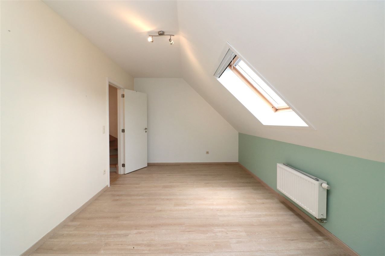 Triplex met groot zuidterras, garage, nabij E314 foto 28