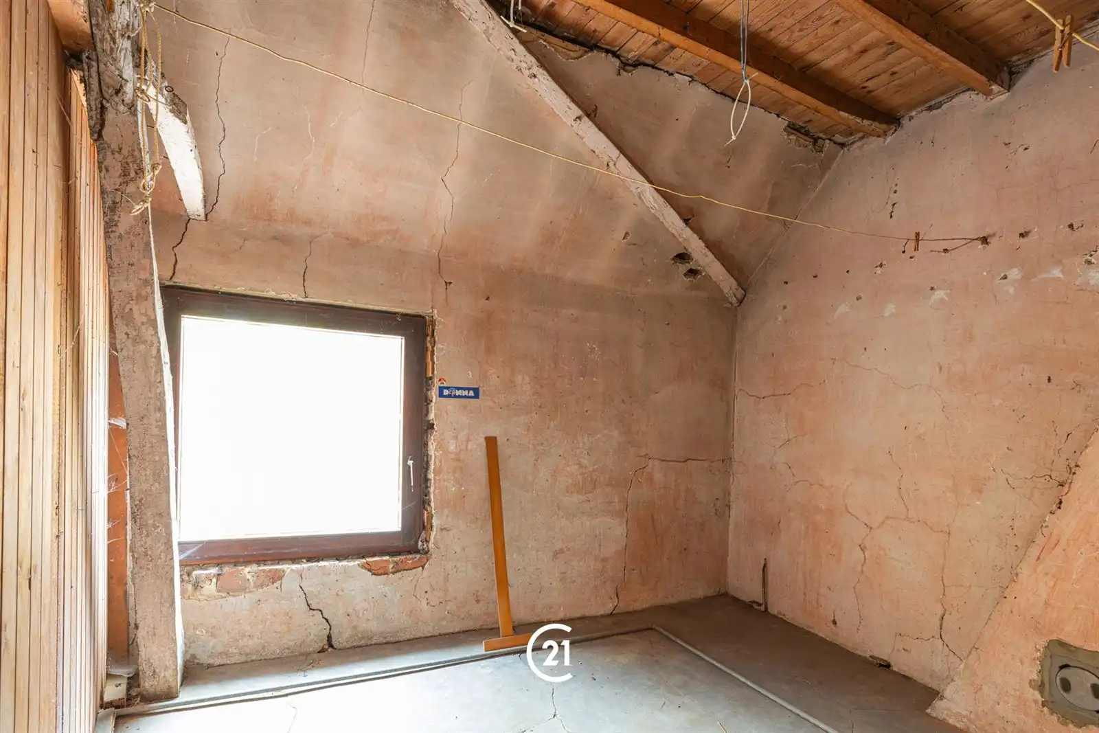 Te renoveren woning in Herzele. foto 13