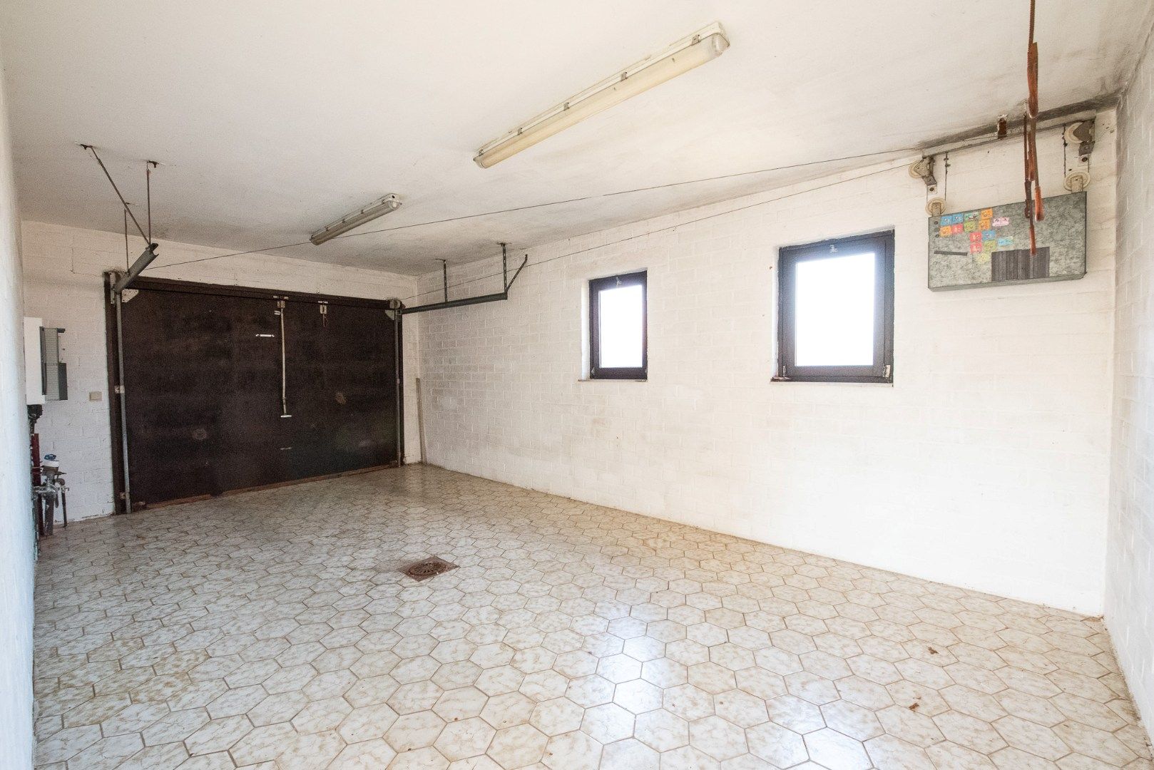 Ruime open bebouwing in Waregem met 4 slaapkamers en ruime tuin foto 18