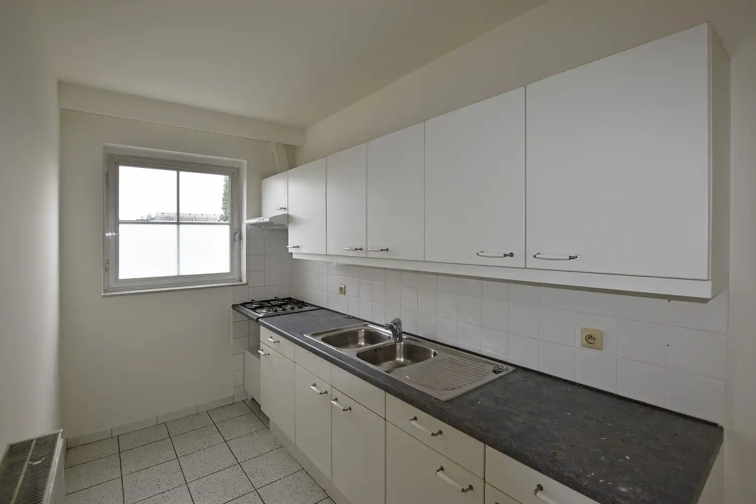 Verzorgd appartement met twee slaapkamers en terras te Deurne. foto 8