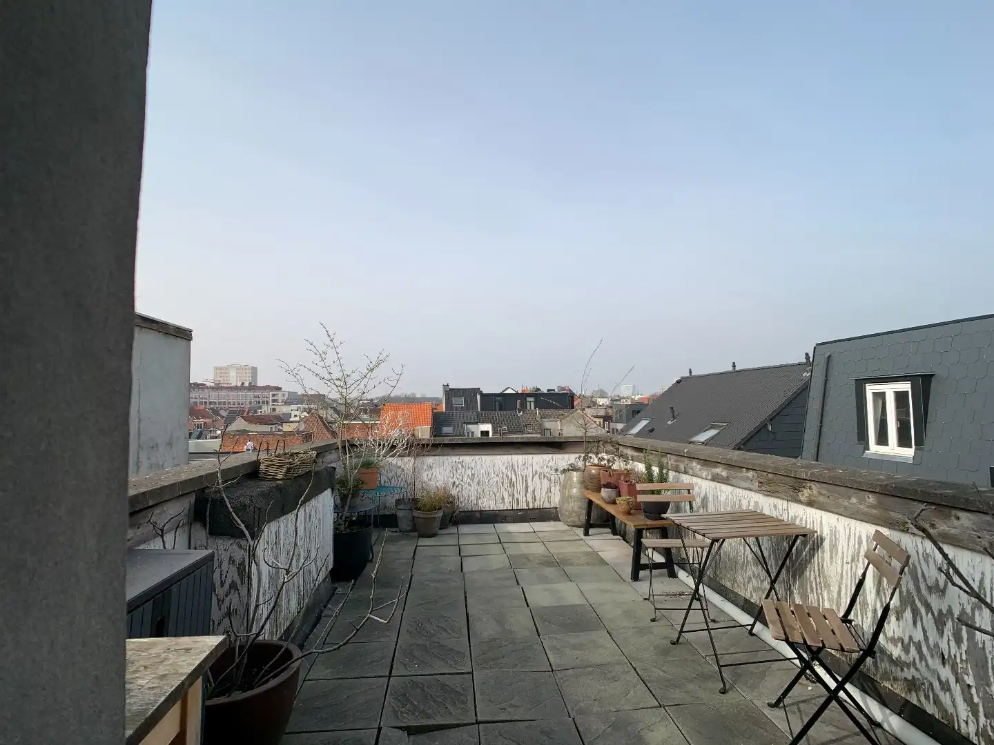 Hoofdfoto van de publicatie: Te renoveren woning met handelsruimte/praktijkruimte 