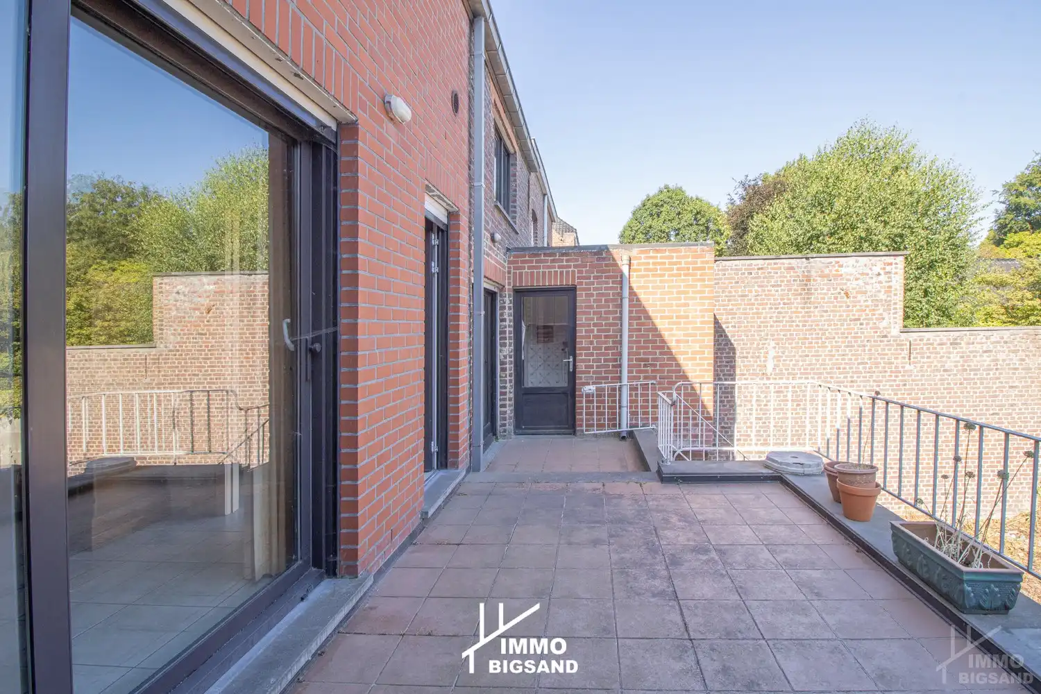 Een ruime gezinswoning (voorheen twee woningen) met 3 slaapkamers en garage met ruime tuin foto 6