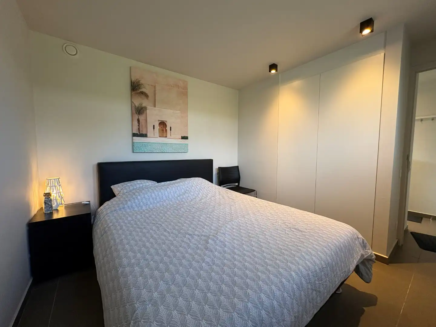 Te koop: hip en lichtrijk vakantiehuis in groen en rustig domein foto 9