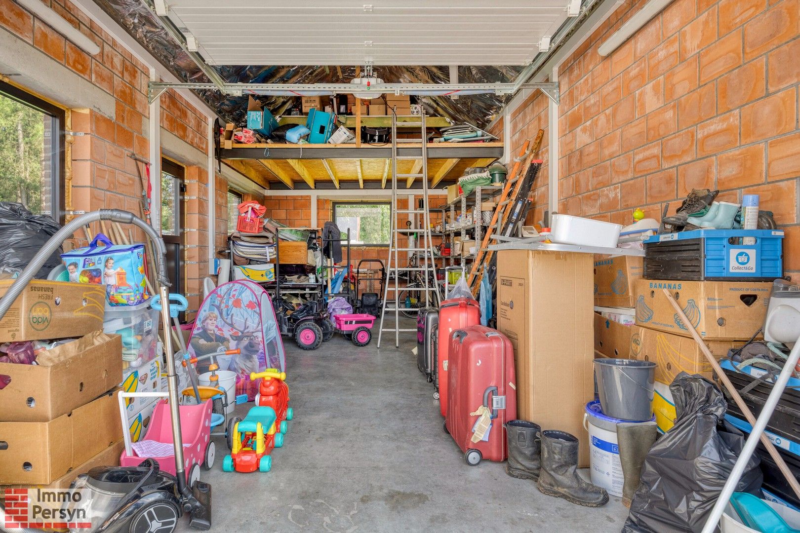 Instapklare en volledig gerenoveerde woning met 3 slpk en garage foto 35