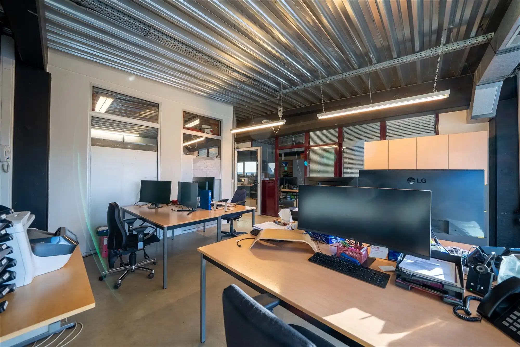 Prachtig recent handelspand in Heist-op-den-Berg te huur! foto 19