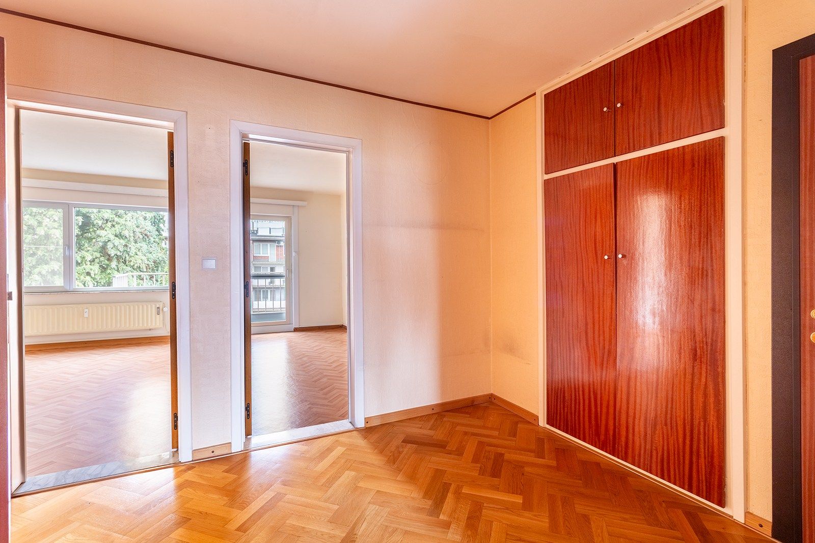 Ruim appartement met veel lichtinval foto 15
