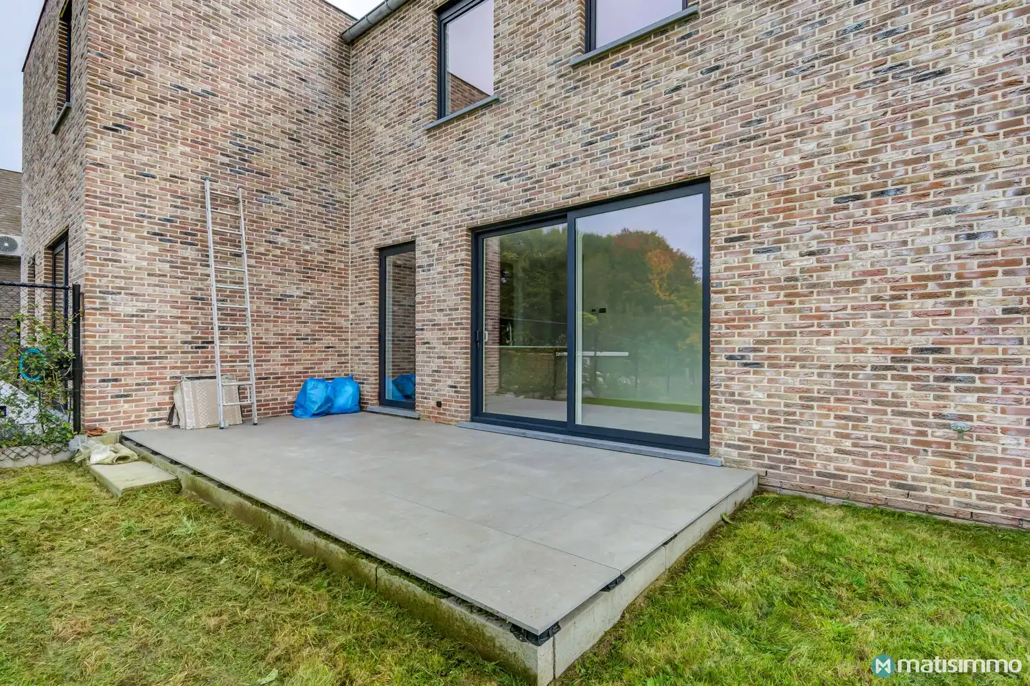 ENERGIEZUINIGE NIEUWBOUWWONING MET 3 SLAAPKAMERS TE BILZEN foto 23