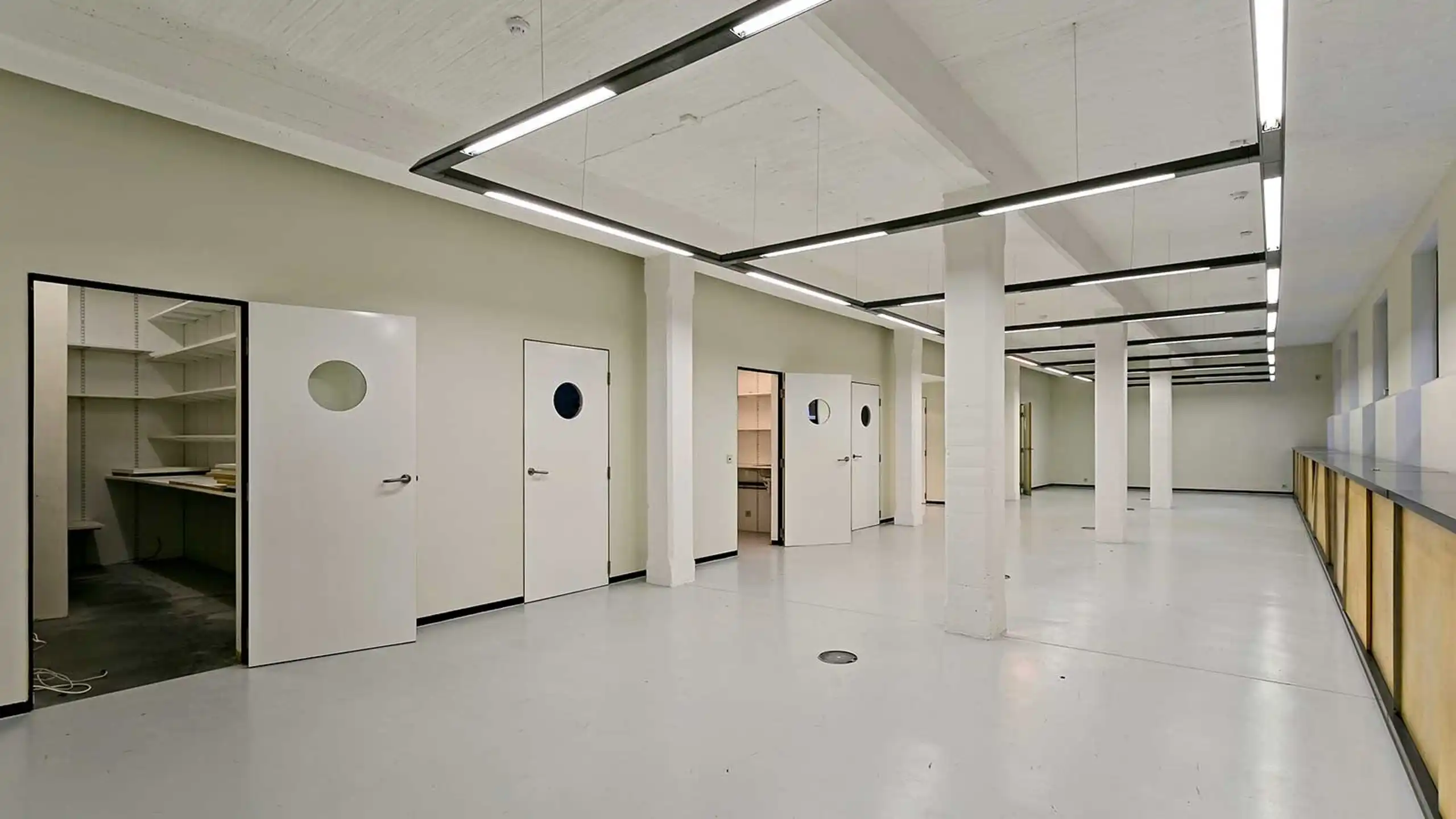 Showroom/ kantoor foto 4