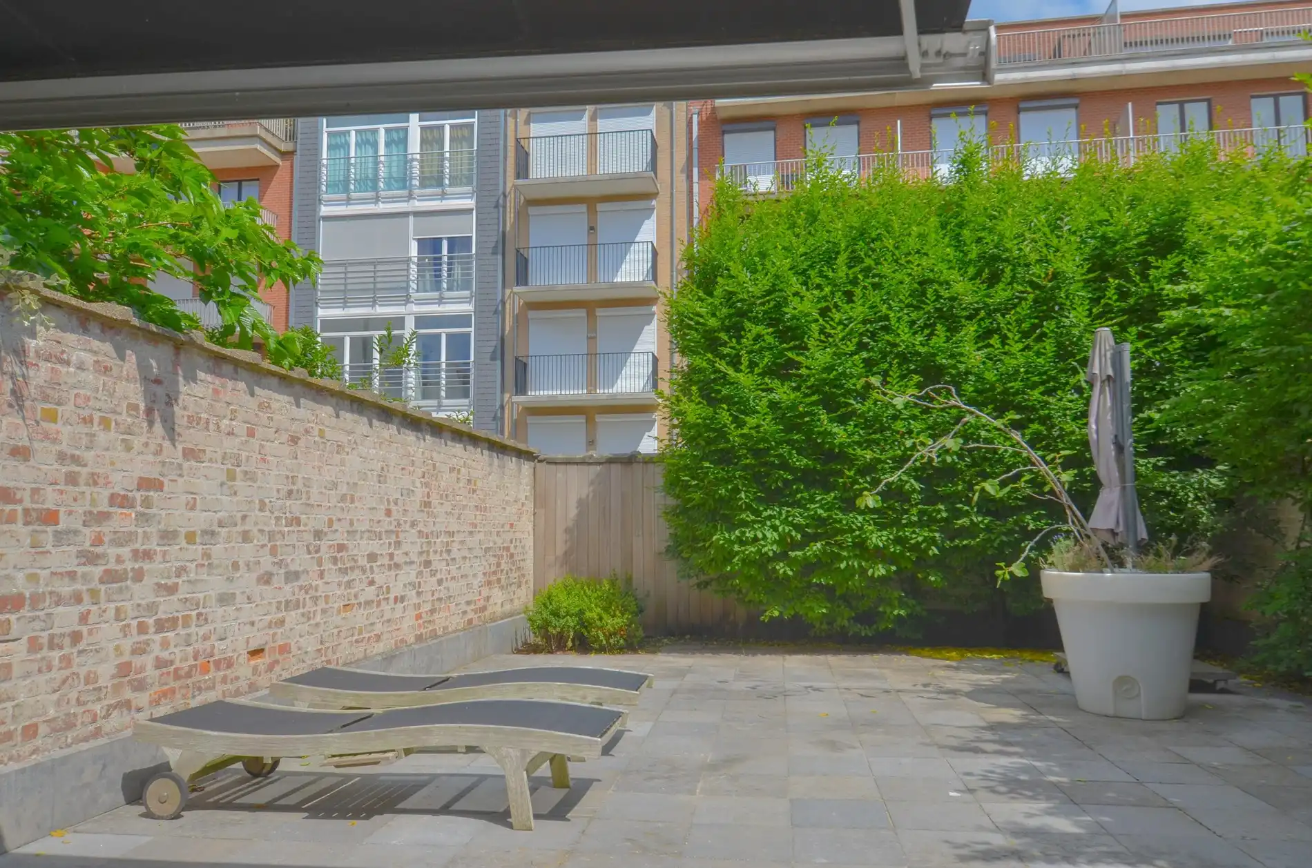 Aangenaam, perfect onderhouden appartement met een ruim terras. foto 33