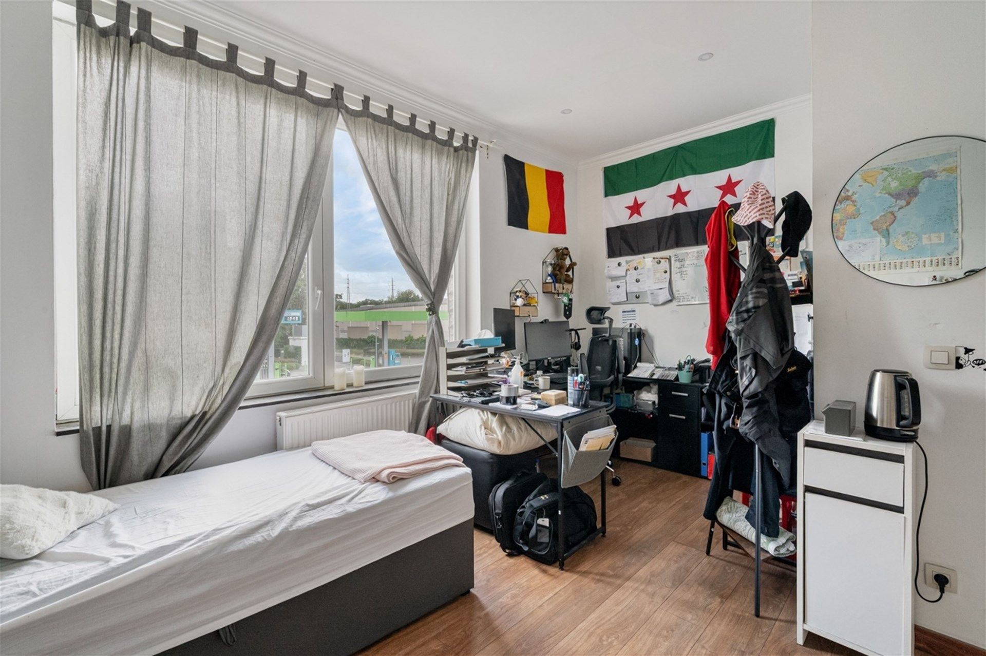Instapklare woning met vier slaapkamers te Aalst foto 9
