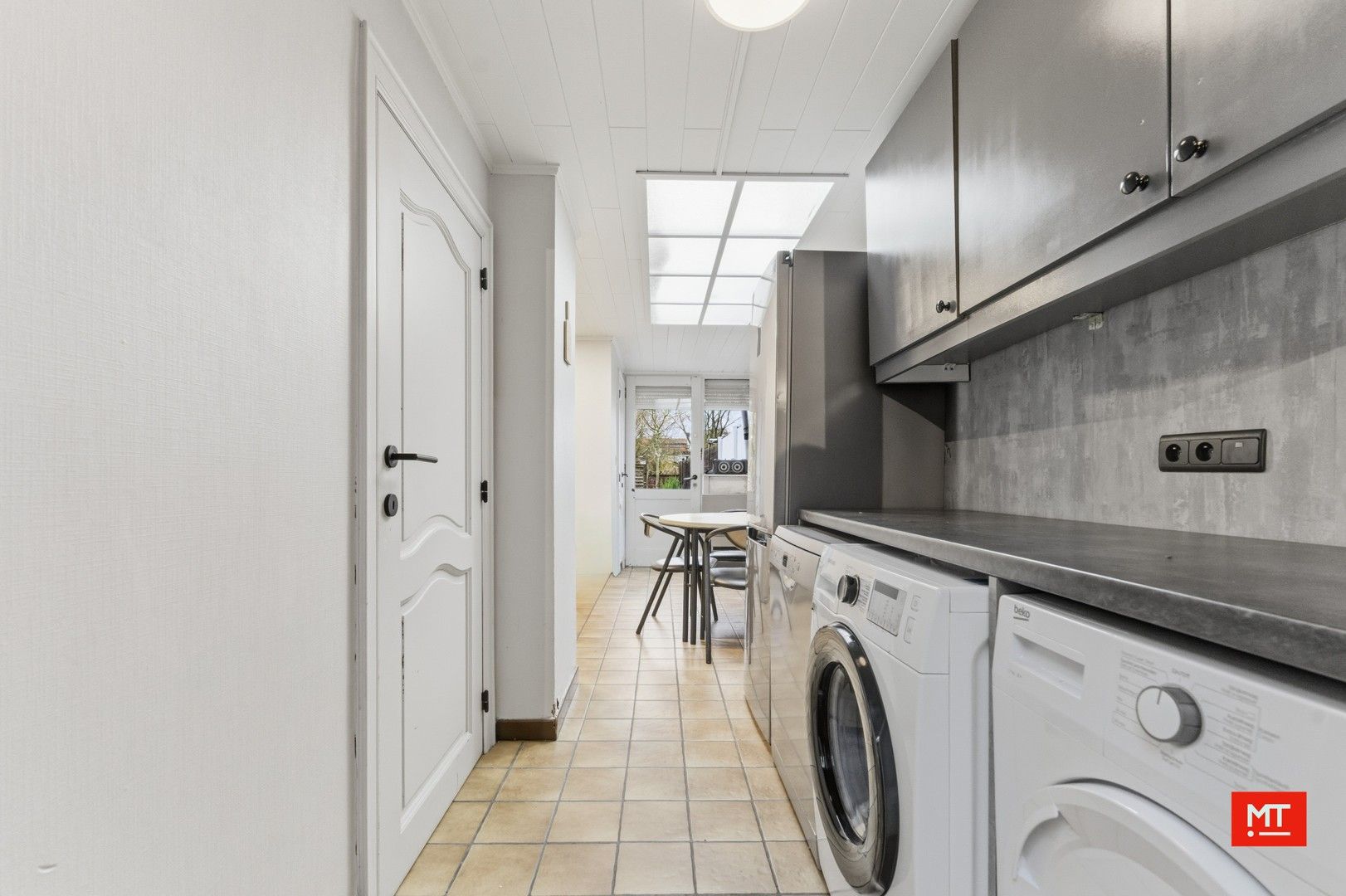 Woning te koop met 2 slaapkamers te Roeselare foto 3