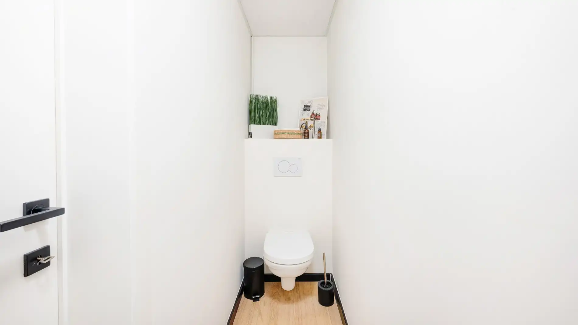 HOEKHandelsgelijkvloers op toplocatie in Heist-aan-Zee – ±185 m² foto 22