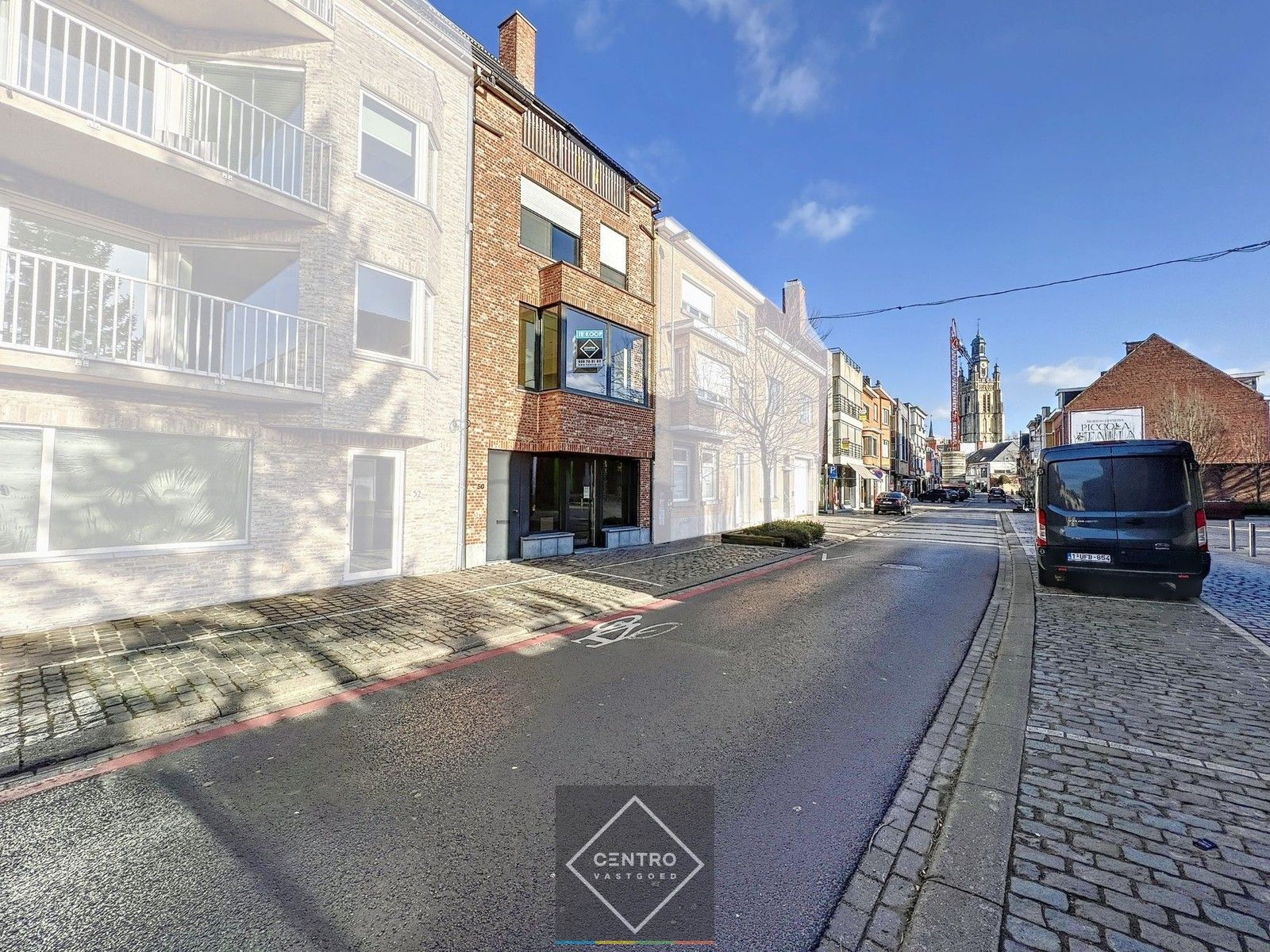 HANDELSHUIS: Handelsgelijkvloers met INSTAPKLARE woning, LIFT en 2 terrassen (EPC: A) ! Op een  commerciële ligging in het centrum van Roeselare! foto 2