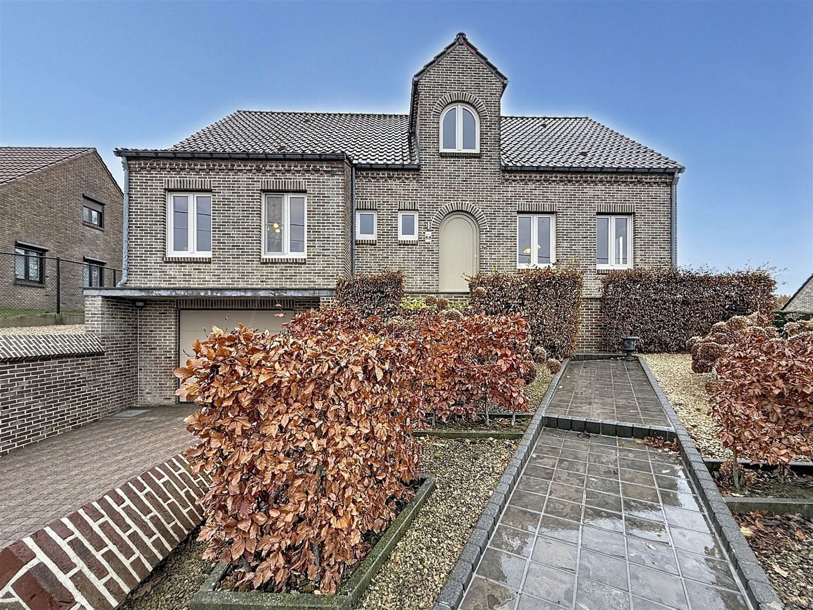 Ruime open bebouwing met 4 slpks, veranda, tuin, garage, 8a  foto 31