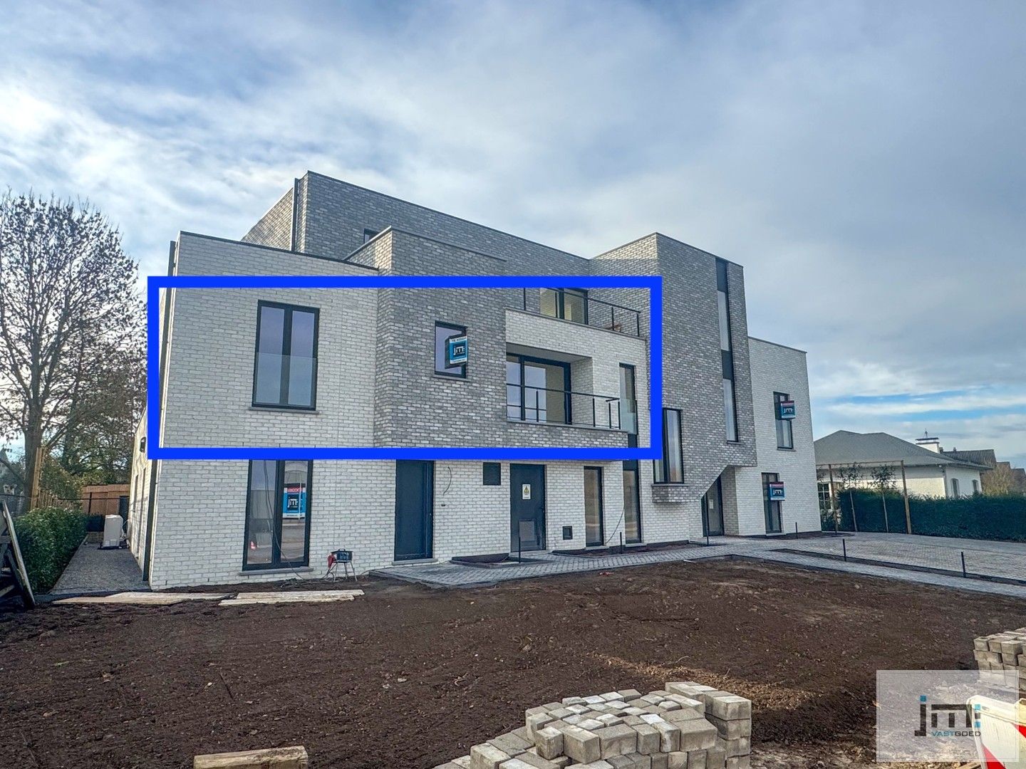 Ruim appartement met 3 slaapkamers foto {{pictureIndex}}