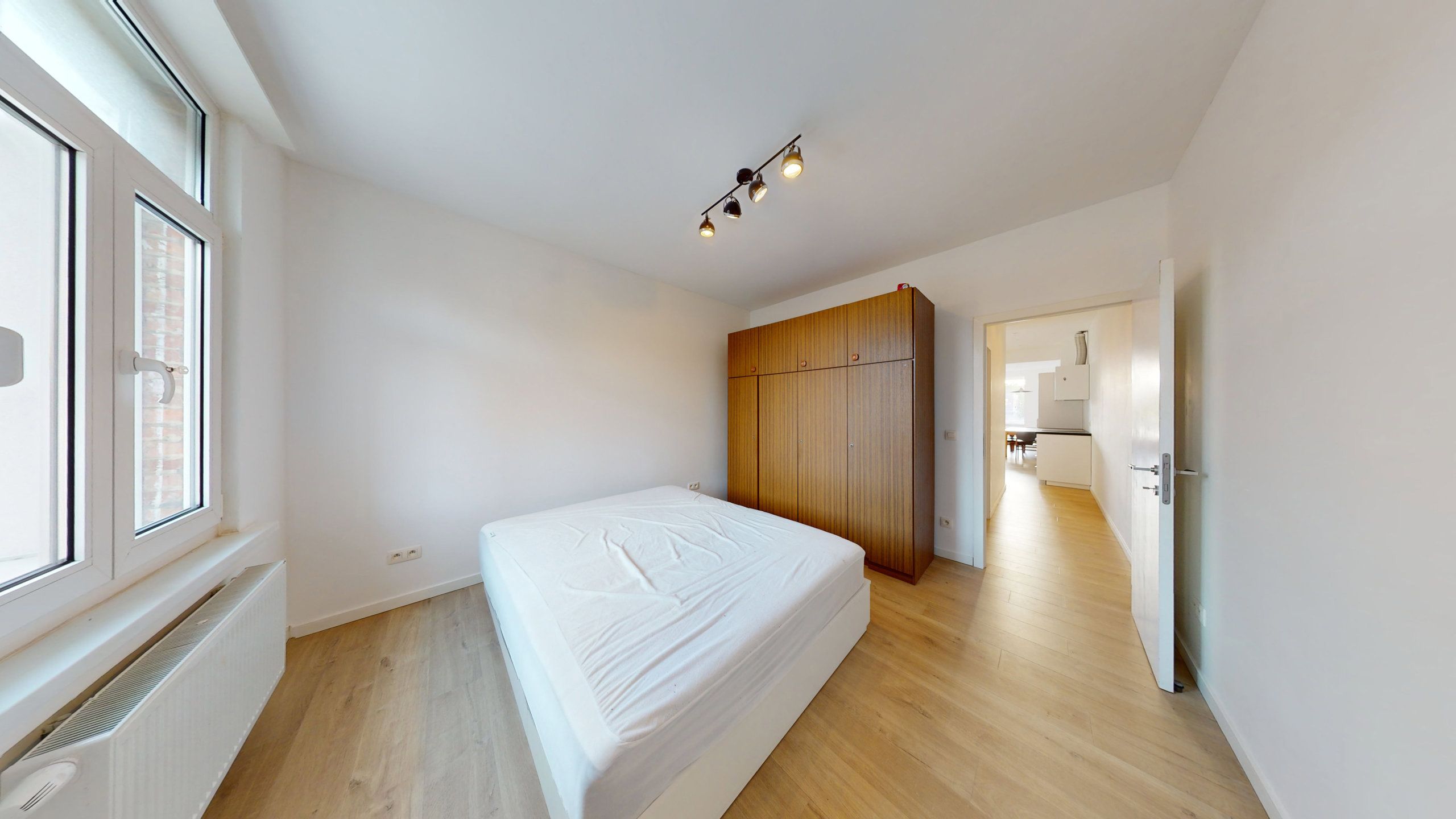 Gemeubeld zonnig appartement met twee slaapkamers foto 4