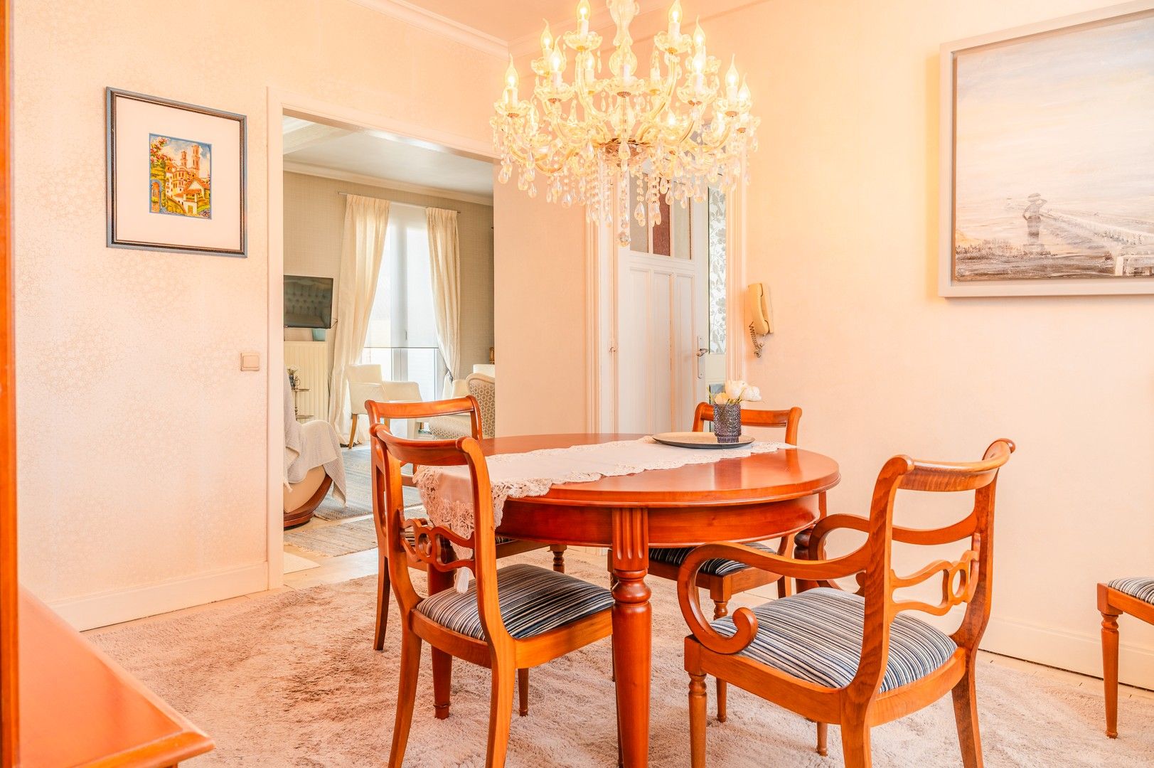 Veelzijdige woning met hoge zichtbaarheid en tal van opties! foto 5