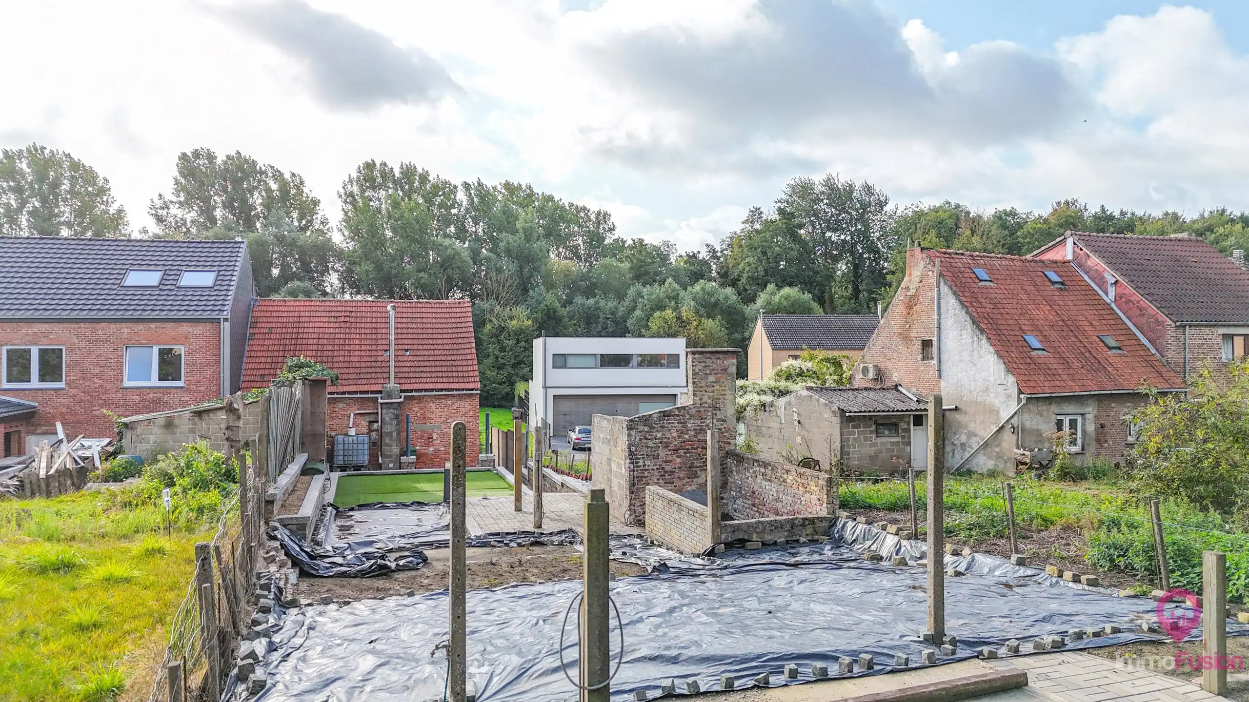 Te renoveren woning gelegen op een doodlopende straat! foto 4