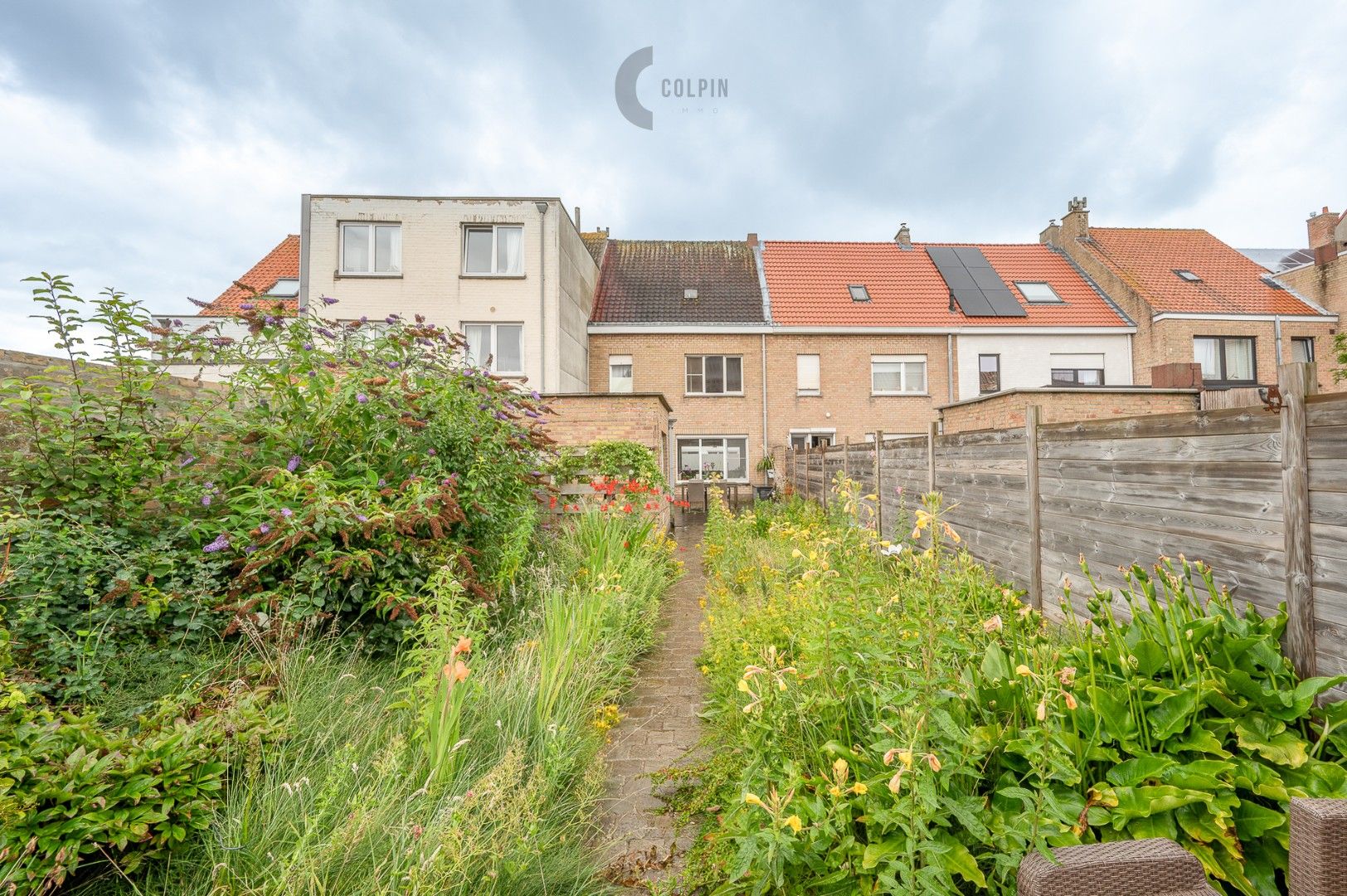 Instapklare, gerenoveerde rijwoning met zonnige tuin centrum Heist foto 16