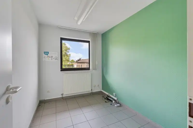 Zeer rustig gelegen gelijkvloers appartement met 3 slaapkamers, tuin en garage foto 18