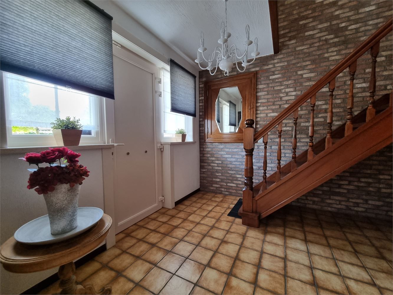 Ruime, residentieel gelegen woning met werkplaats op 15a foto 16