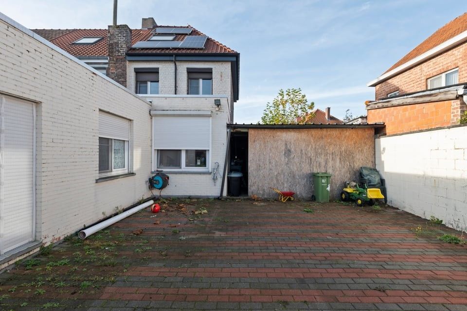KNUSSE GEZINSWONING MET GARAGE EN ZONNEPANELEN IN SINT-TRUIDEN foto 24