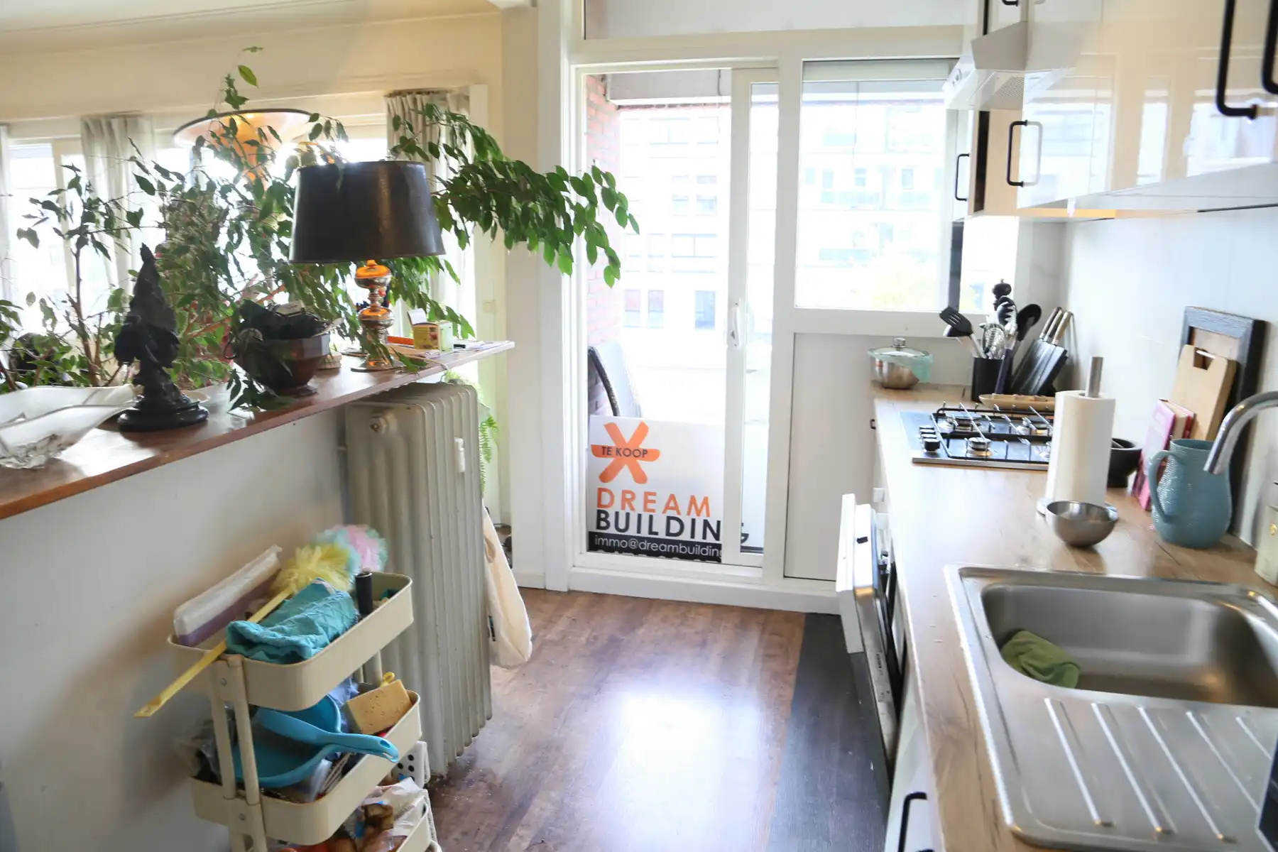 Licht appartement met 2 terrassen op centrale locatie. foto 6