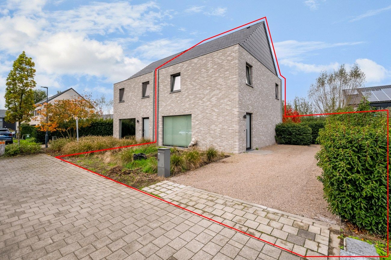 Nieuwe half open bebouwing met 4 slaapkamers in Oostakker foto 6