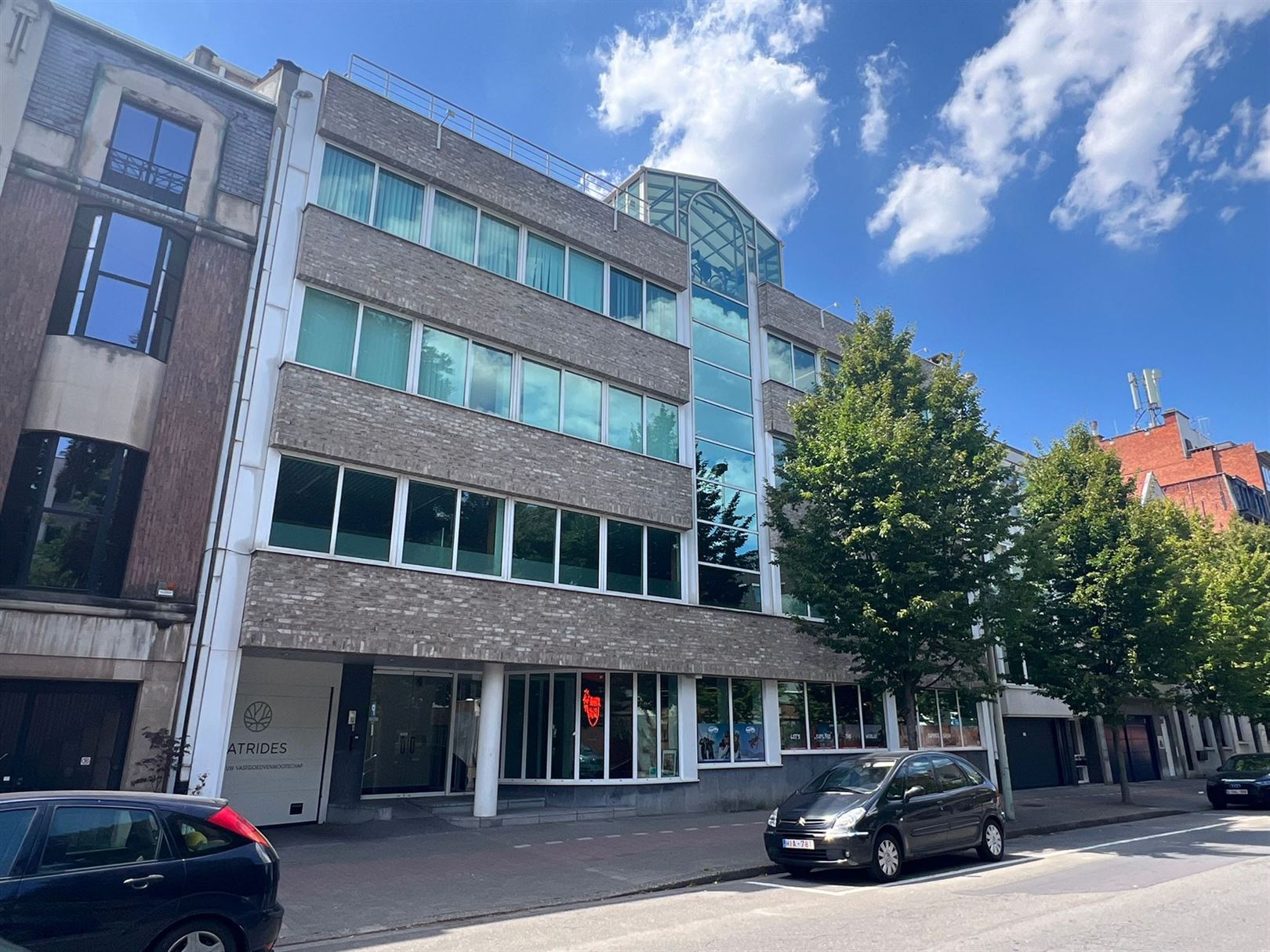 Instapklaar kantoor (170m²) te huur met uitstekende bereikbaarheid foto {{pictureIndex}}