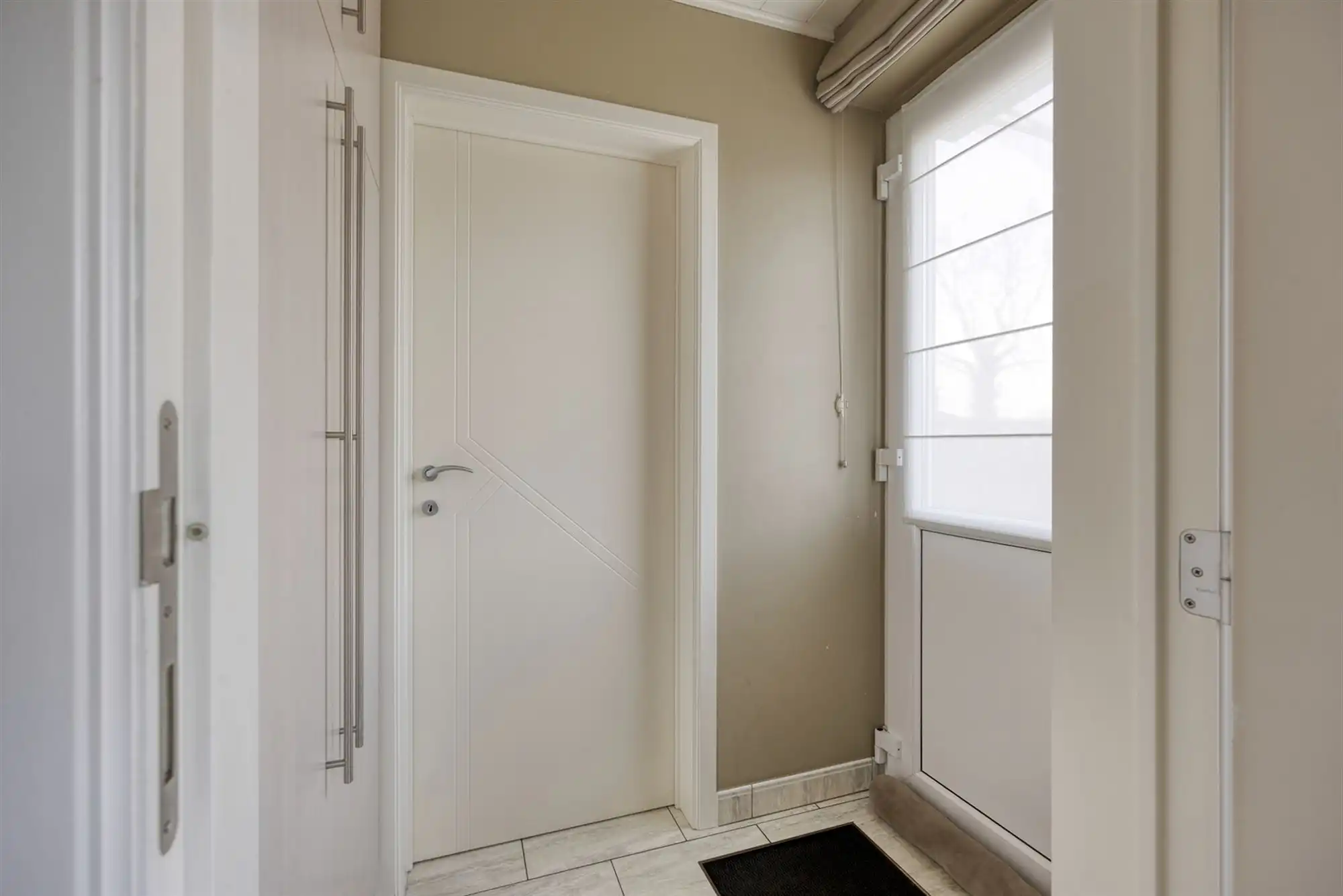 Exclusieve villa, extra garage en zonnige tuin op 1.100 m² foto 36