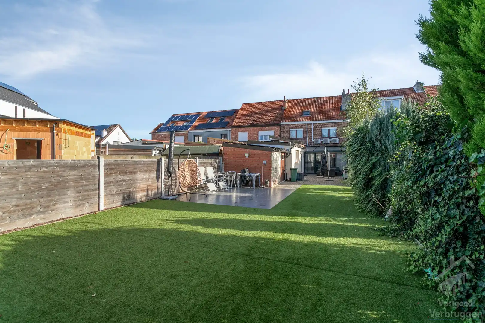 Ruime woning met 5 slaapkamers en 2 parkeerplaatsen foto 22