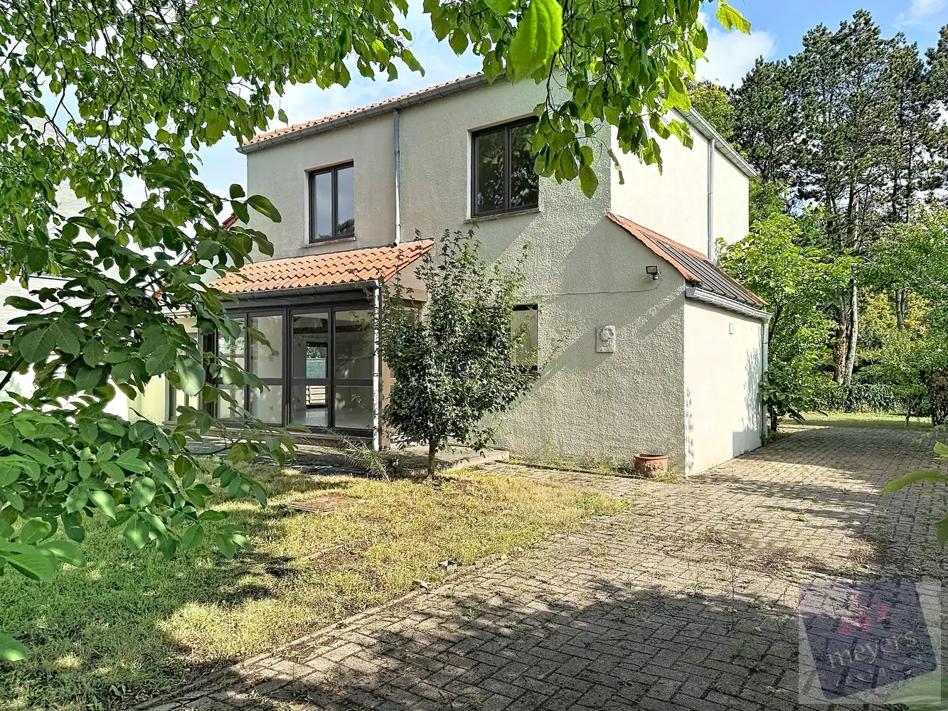 Ruime open bebouwing met 3 slaapkamers en omheinde tuin in Zonhoven foto 3