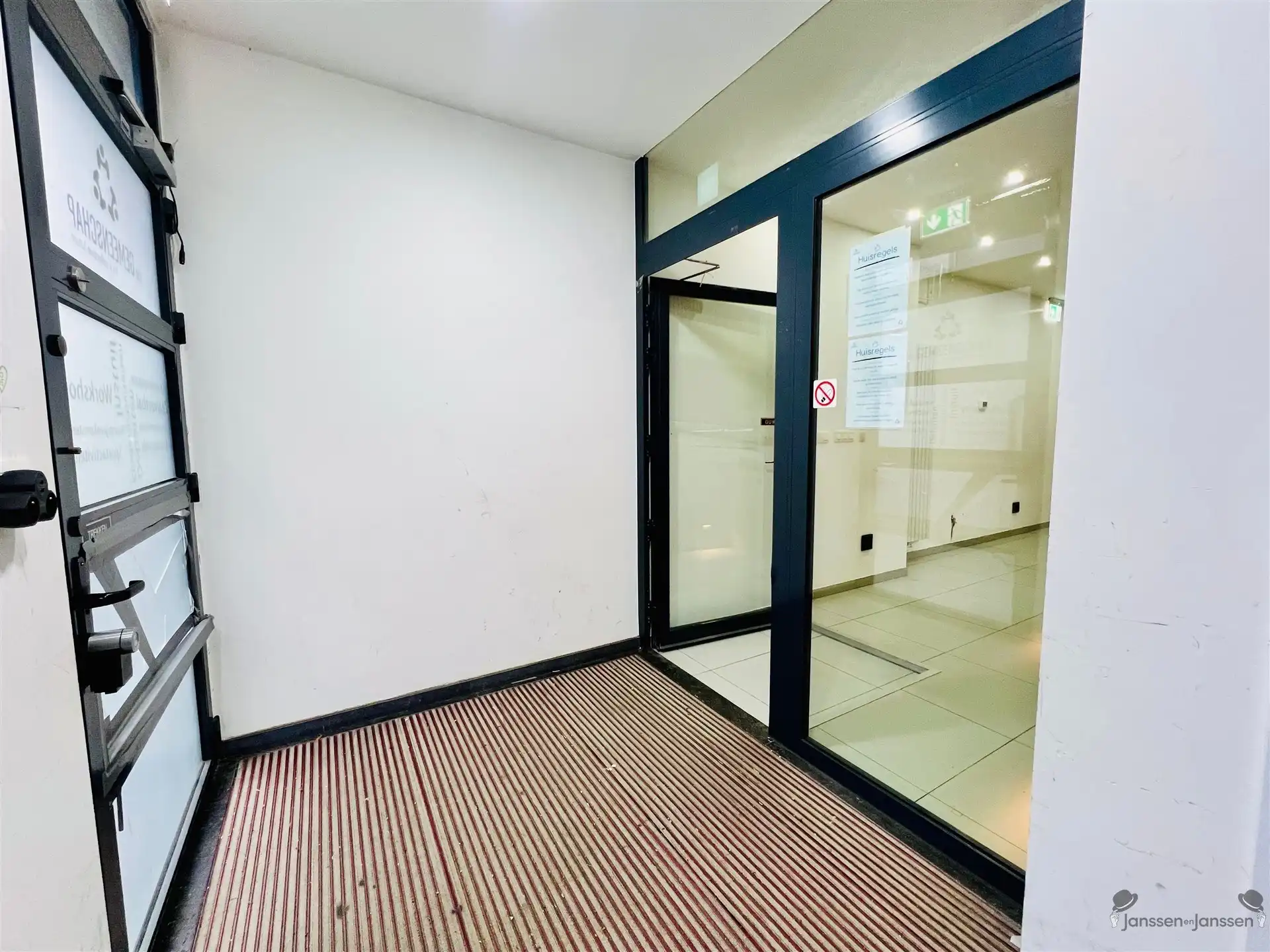 Bedrijfspand met multifuncitionele ruimtes foto 2