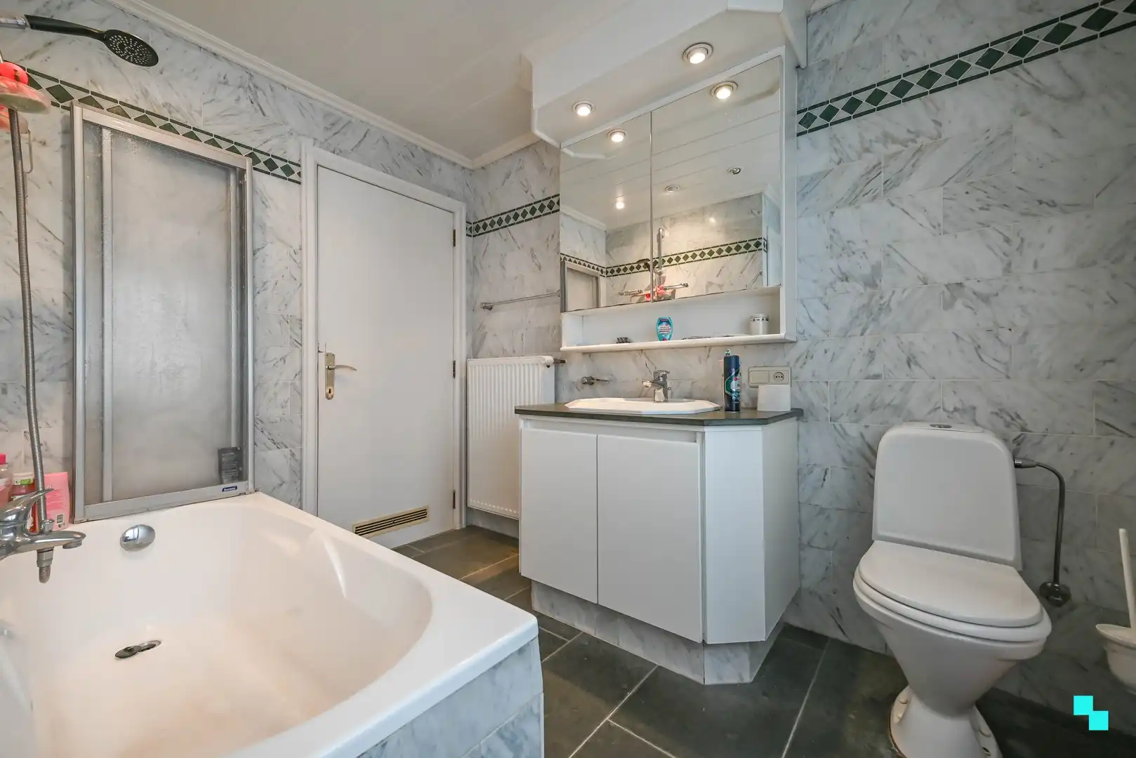 Charmante halfopen bebouwing met bijgebouw in hartje Emelgem foto 19