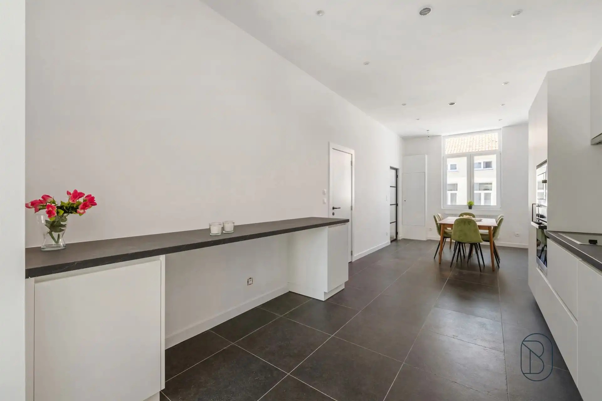 Goedgelegen leuk gerenoveerde woning met stadstuin foto 8