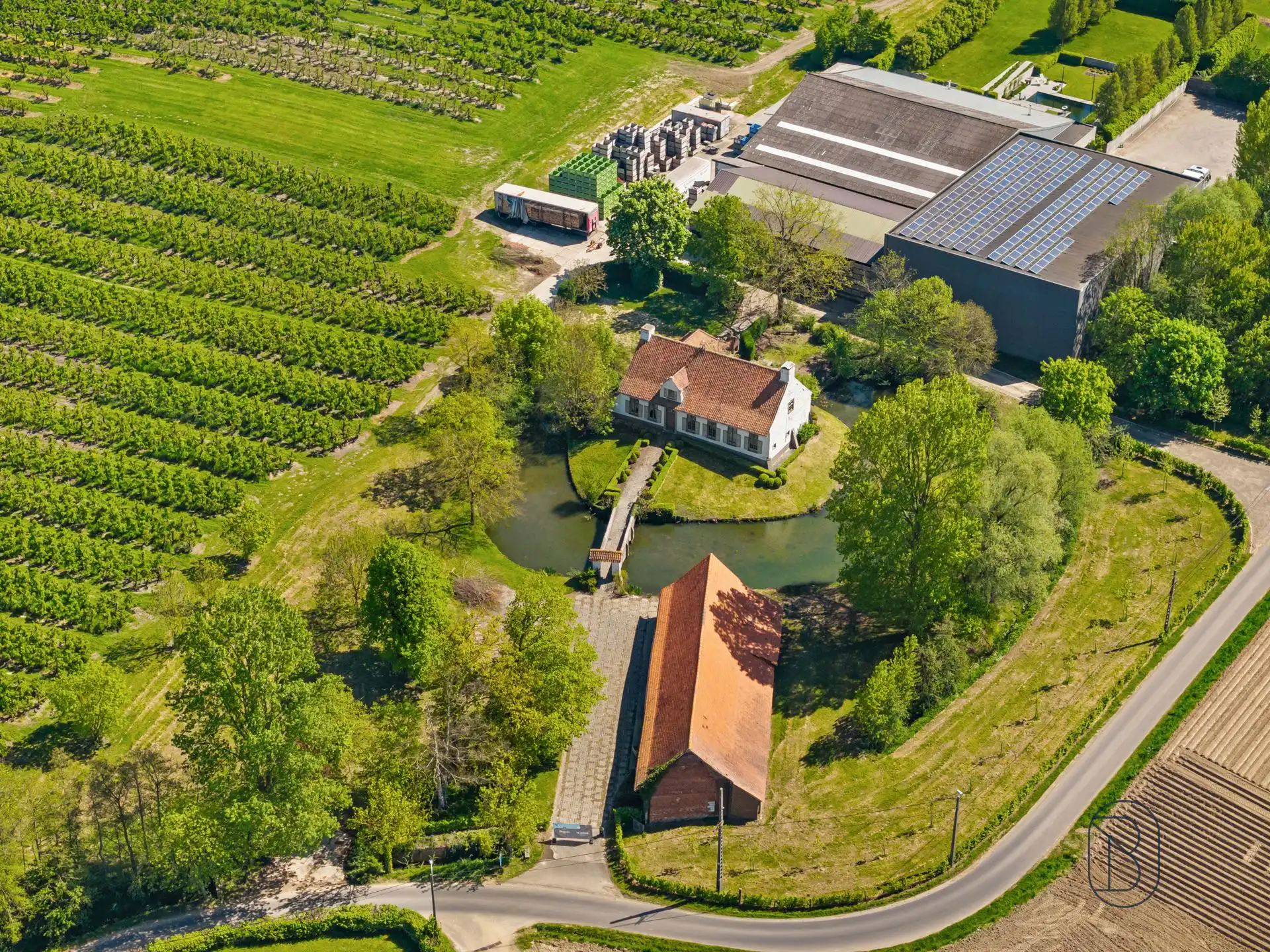 Unieke eigendom op 18 hectare te Kwaremont foto 4