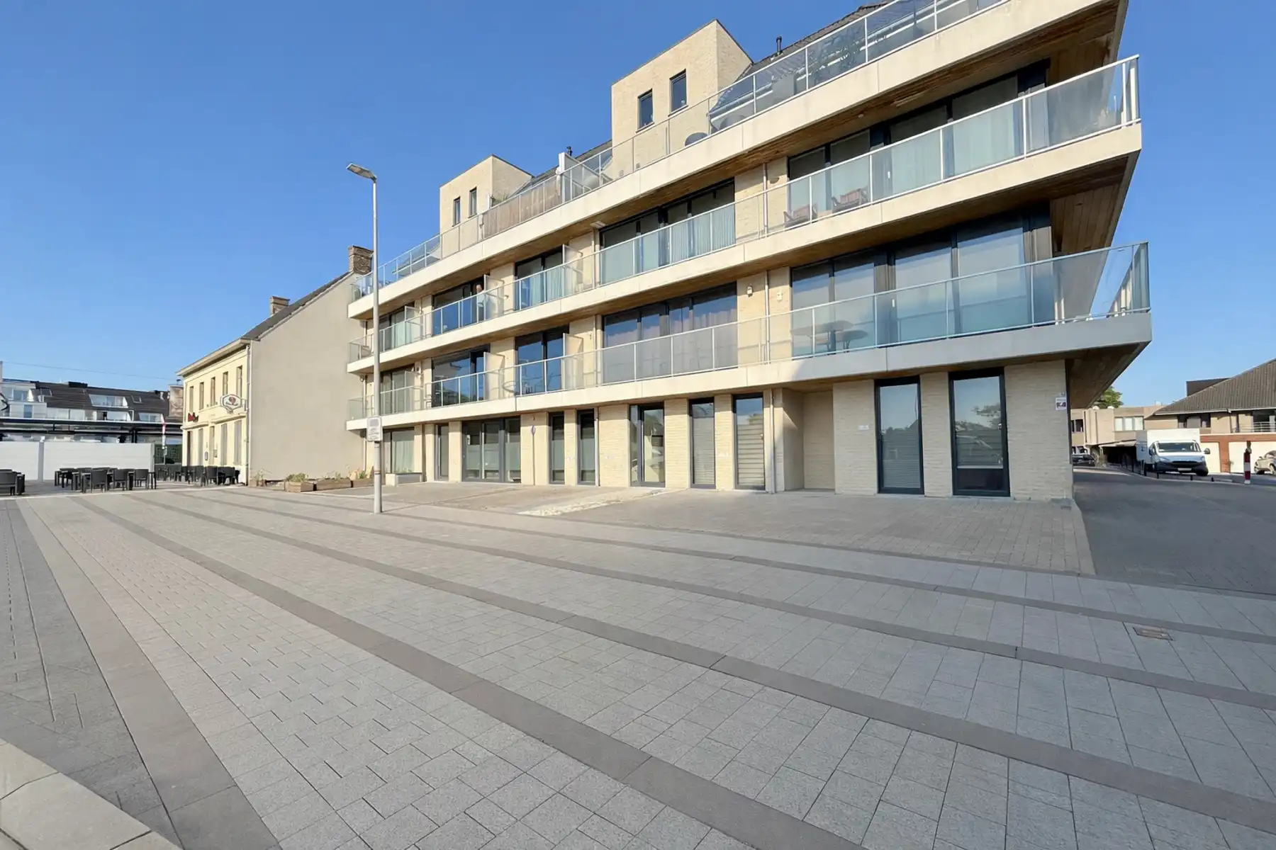 Instapklaar appartement met 2 slaapkamers en terras foto {{pictureIndex}}