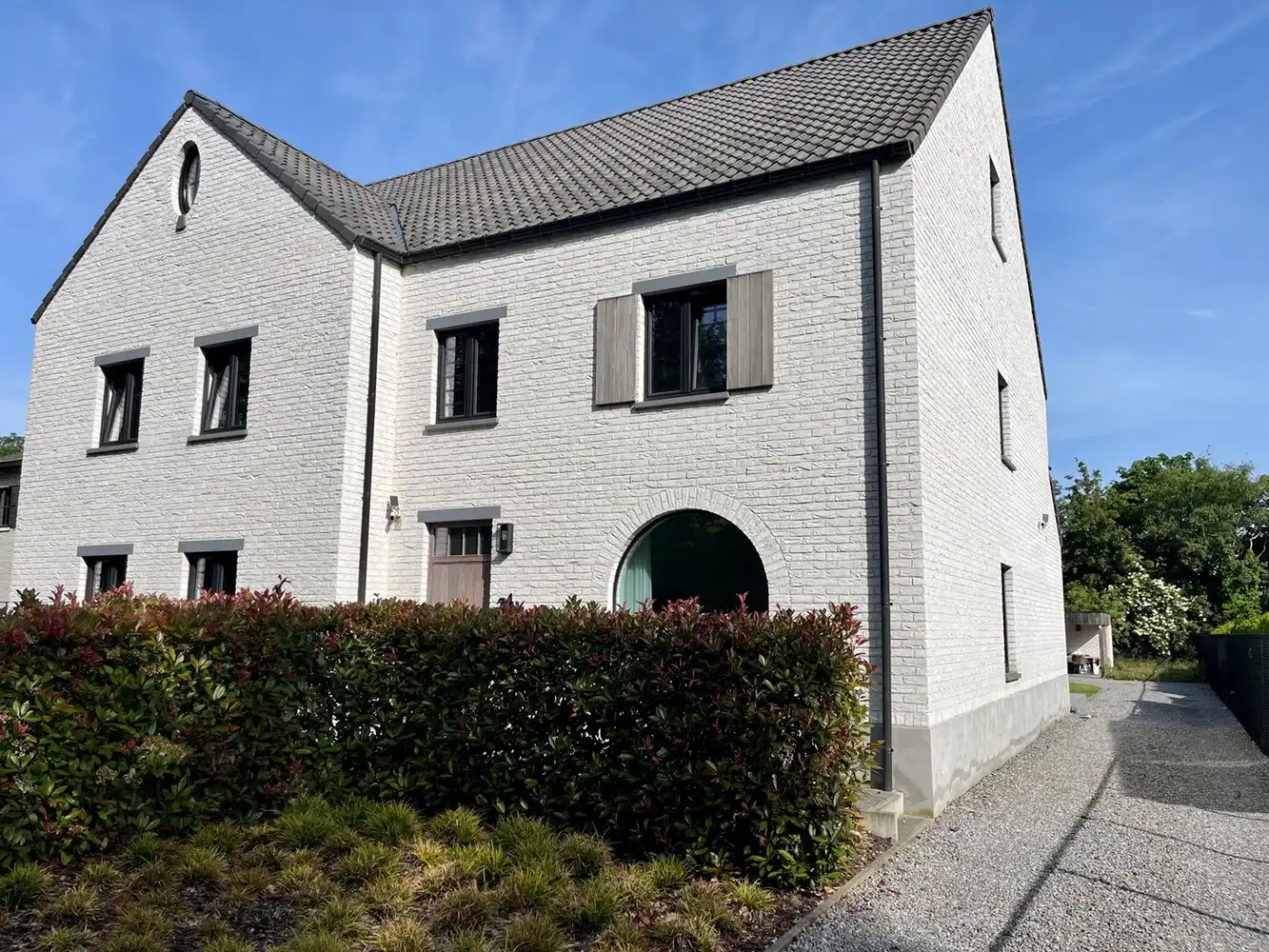 Elegante woning op 538 M2 nabij het centrum van Neeroeteren. foto 2