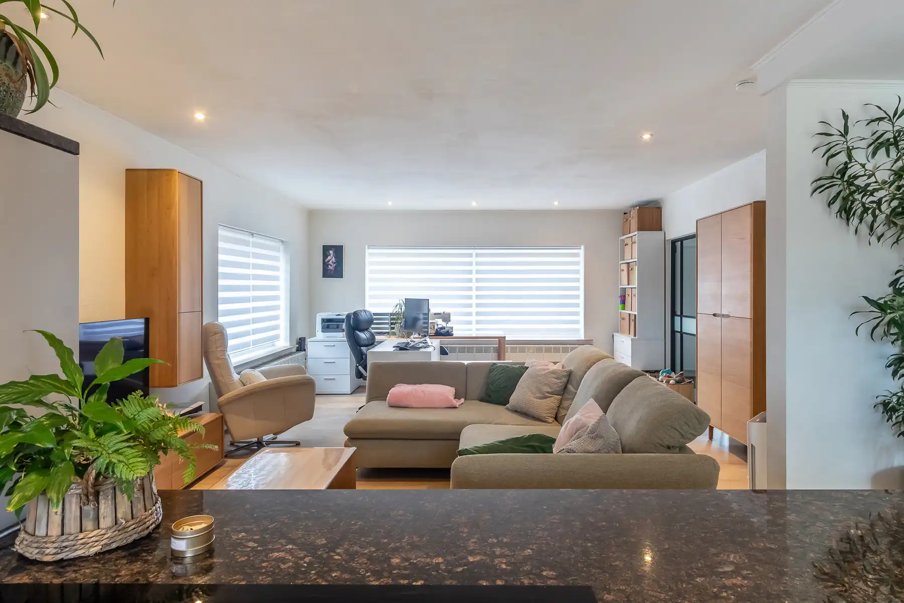 Ruime, gerenoveerde gezinswoning met 3 slaap- en 2 badkamers foto 10