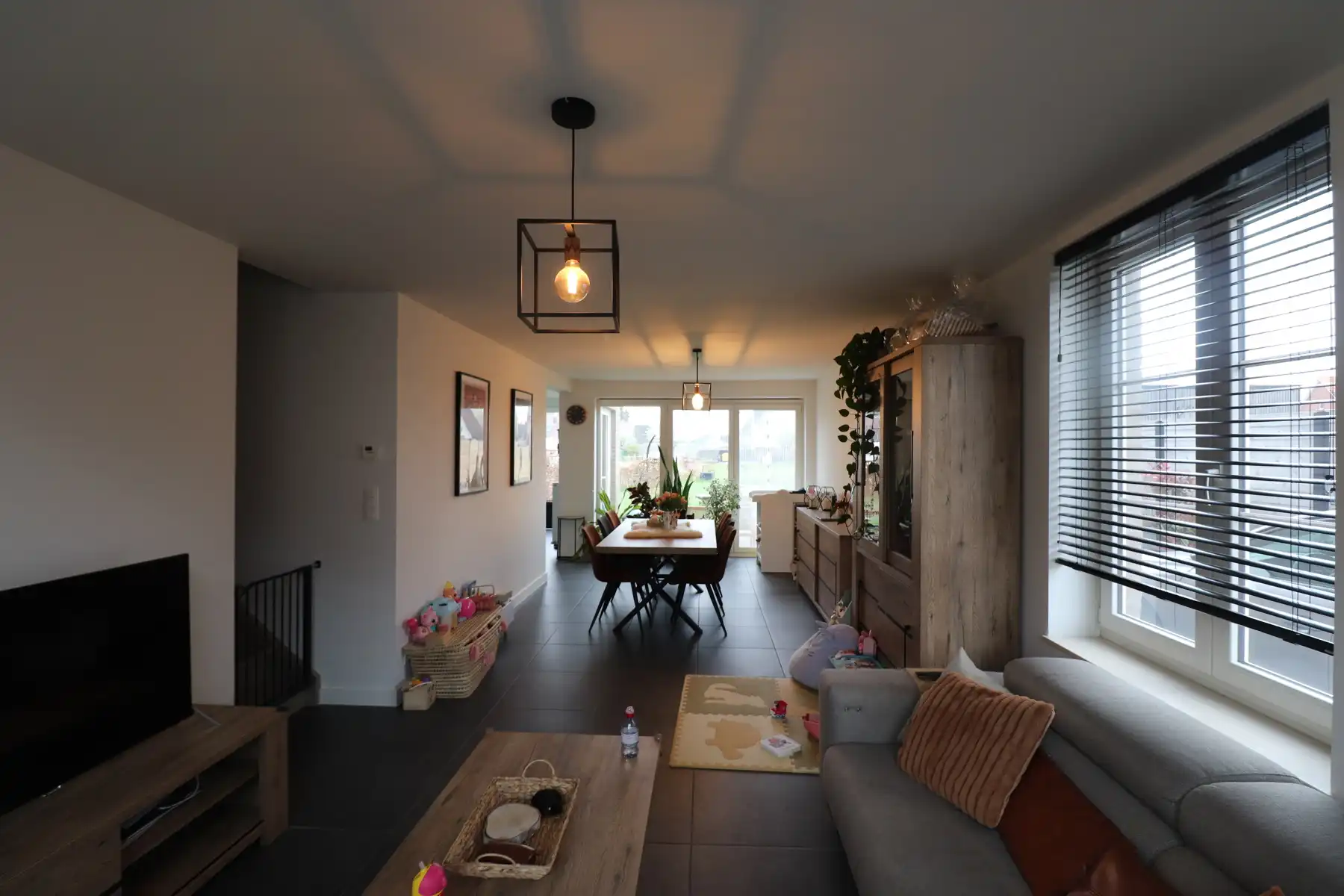 Een recente energiezuinige woning met 3 slaapkamers en tuin.  foto 3