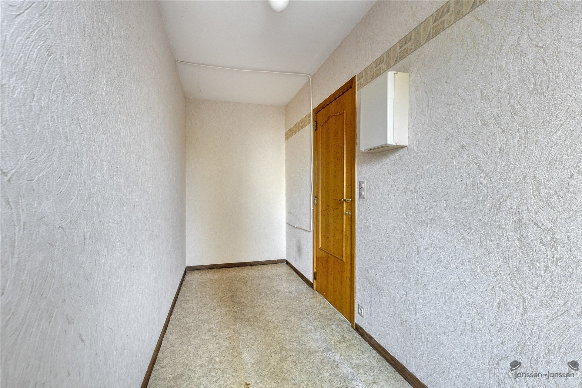 Lichtrijk 2-slaapkamerappartement met garagebox in het hart van Leopoldsburg! foto 13