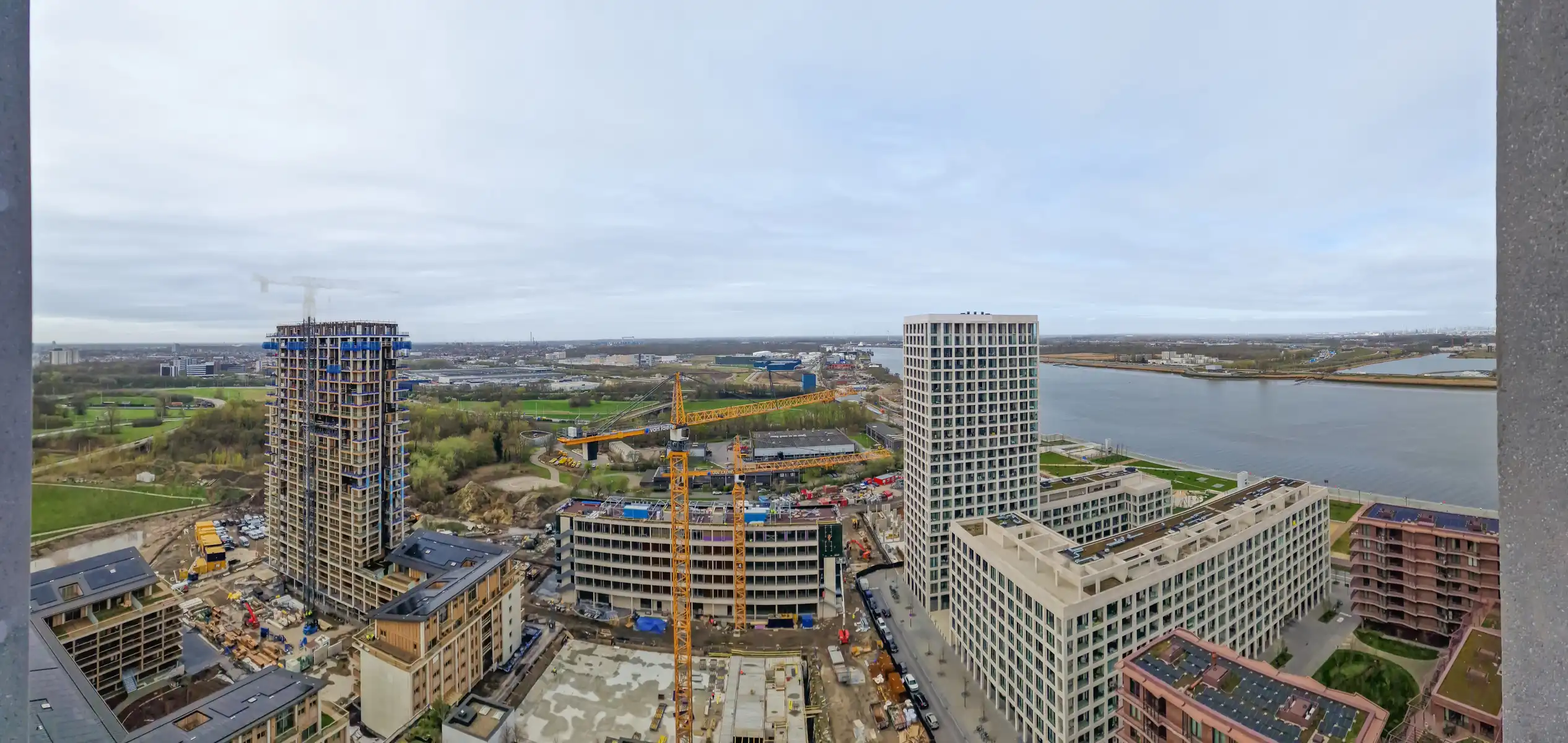 Prachtig 2-kamer app. met prachtig zicht over park en stad foto 15