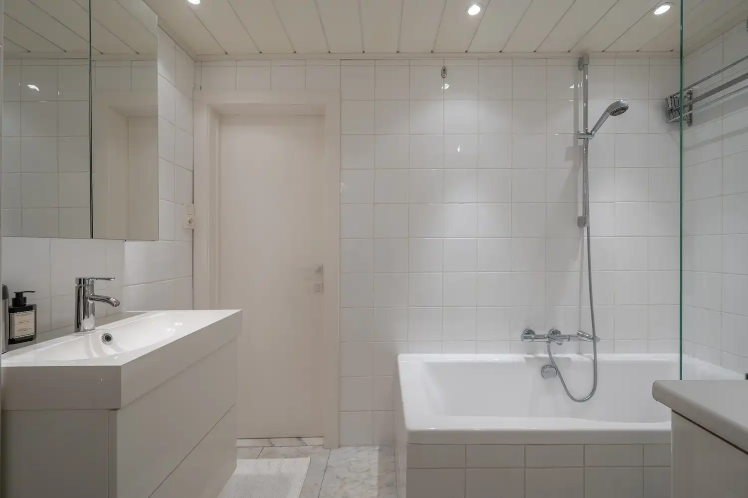 Charmant 2-slaapkamerappartement met zuidgericht terras op topligging in Duinbergen foto 12
