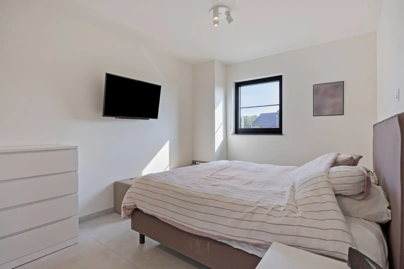 VERKOOP ONDER REGISTRATIERECHTEN ! Energiezuinige woning met 3 slpks, rustig gelegen op een zonnig perceel van 370 m² !  foto 13