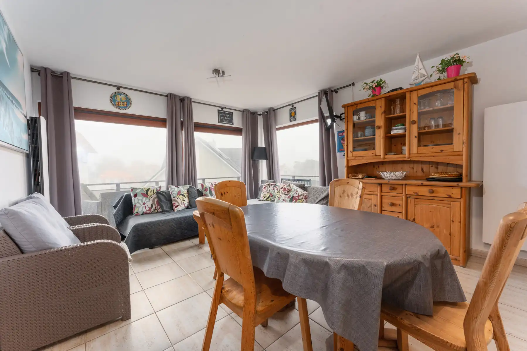 Gemeubeld 2-slaapkamer appartement TE HUUR in Koksijde foto 2