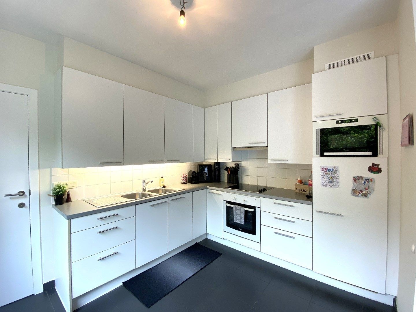 CENTRAAL GELEGEN RIJWONING MET 3 SLPKS EN GARAGE foto 3