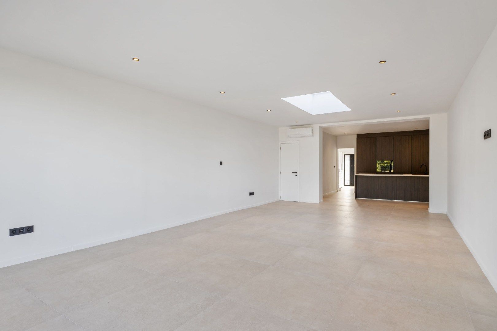 Luxueus, gerenoveerde woning met EPC: A-label te Sint-Niklaas! foto 5