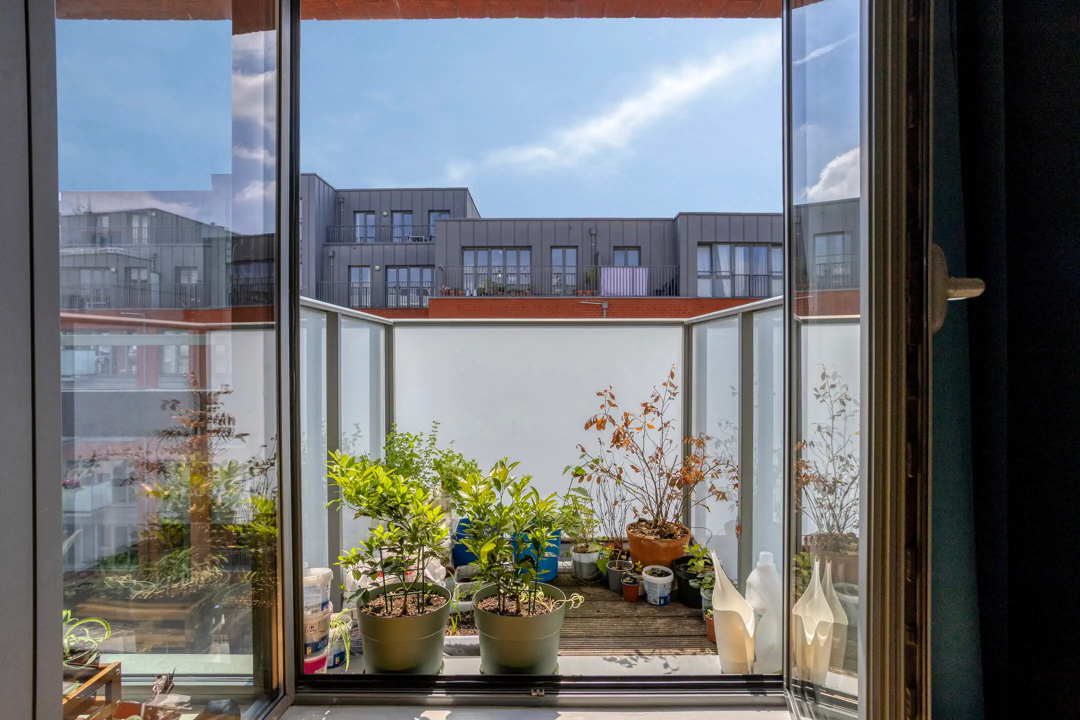 Appartement met balkon, kanaalzicht en 4,55% rendement foto 11