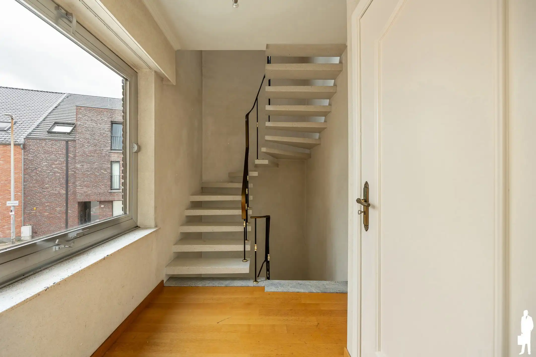 Duplex appartement met 2 terrassen en 2 staanplaatsen foto 10