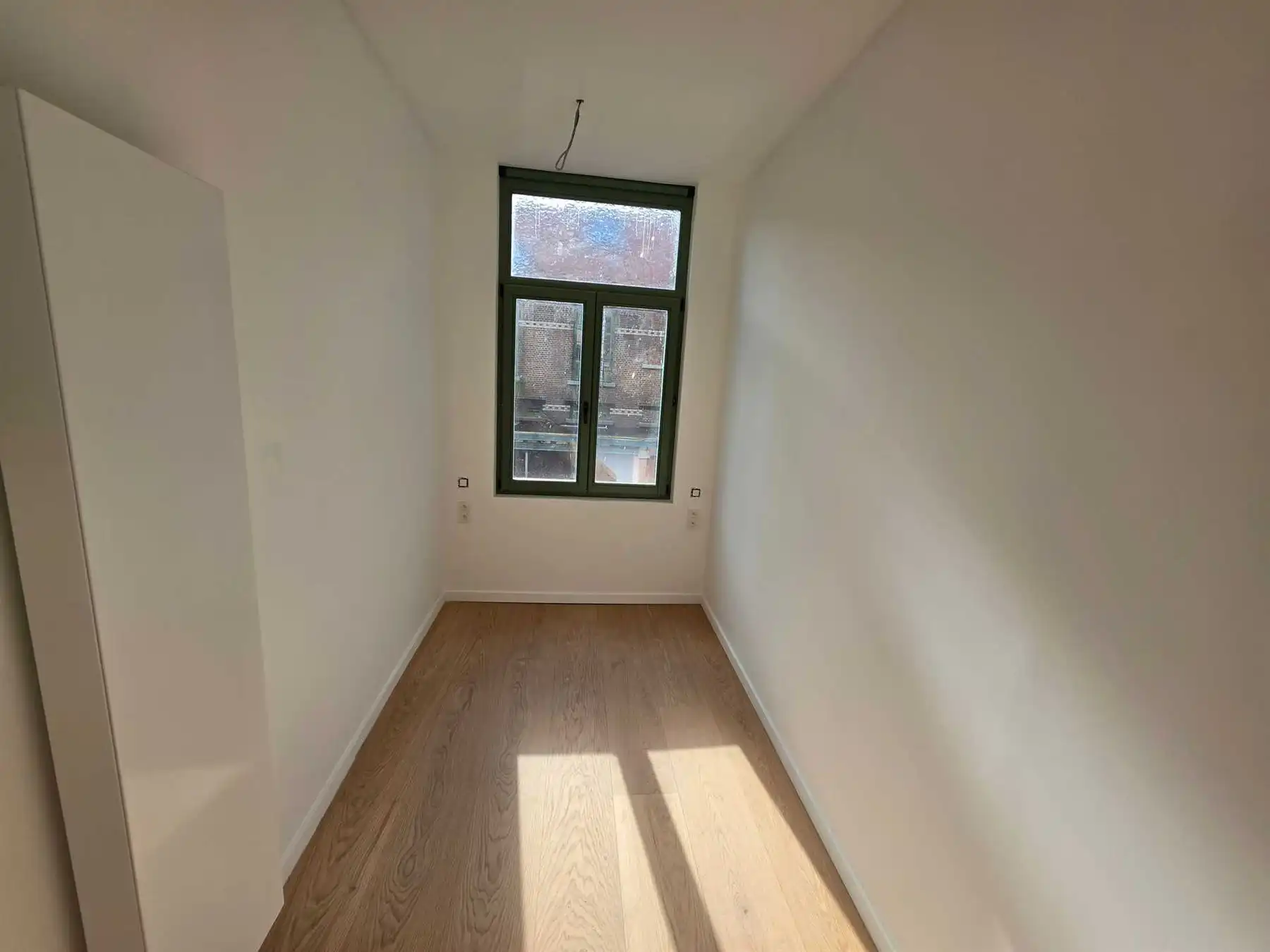 Volledig gerenoveerd appartement met 1 slaapkamer, balkon en terras nabij Zurenborg foto 8